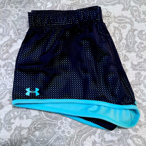 UNDER ARMOUR RUNNING SHORTS! WOMENS M- NWOT - Picture 1 of 5